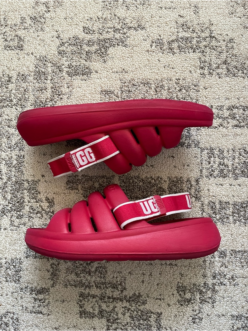 Girls/Boys UGG Sport Yeah Sandal Slide Red Size 3 Youth
